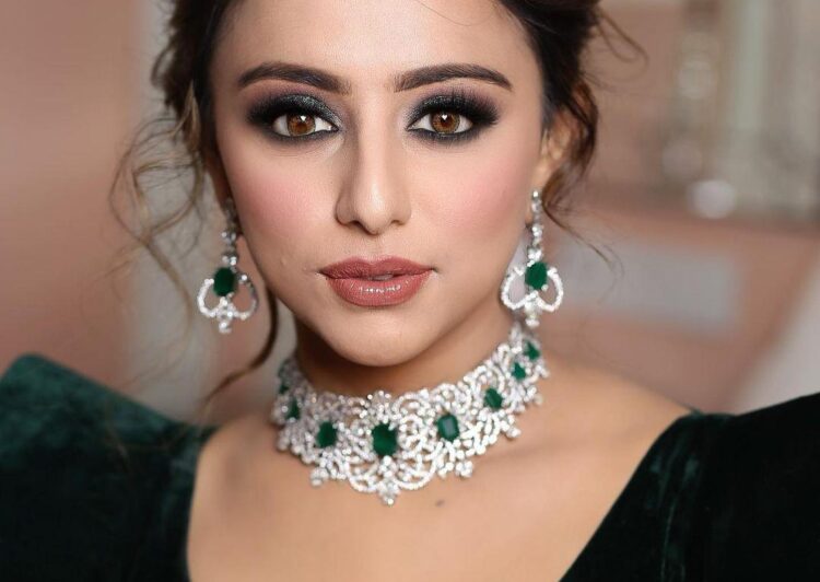 party makeup