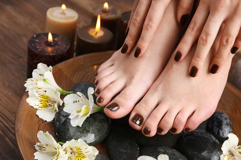 nails_