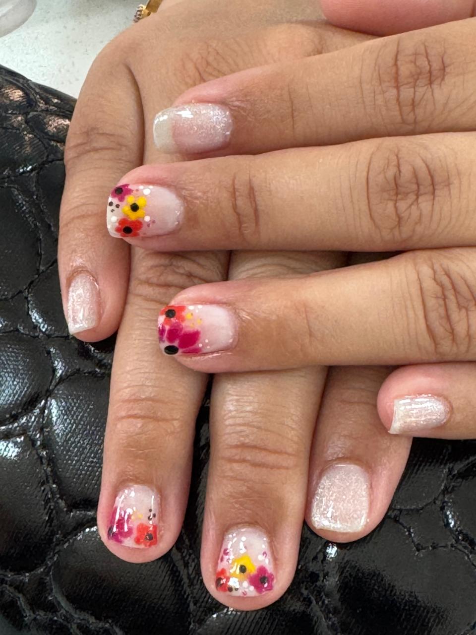 Best Colors for Short Nails