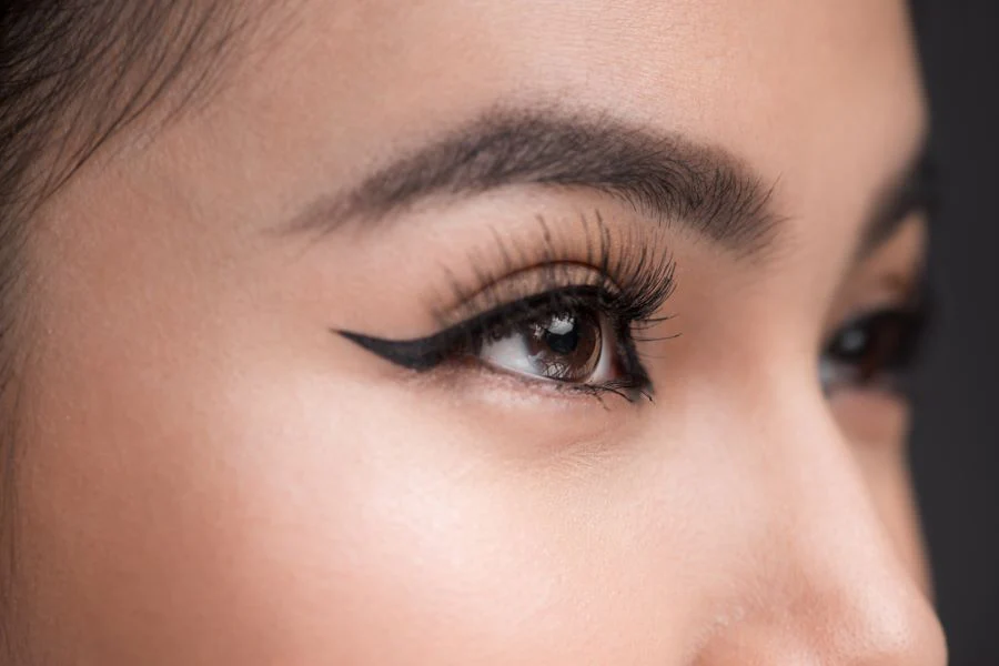 how_to_apply_eyeliner